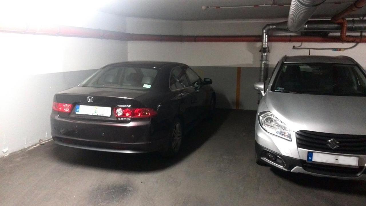 Merry&Car - Huge Balcony + Living Room + 2Br Budapest Luaran gambar